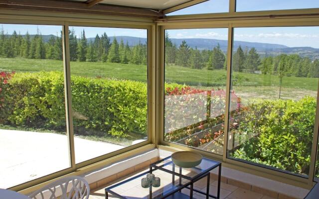 Splendid Holiday Home in Apt With Private Garden