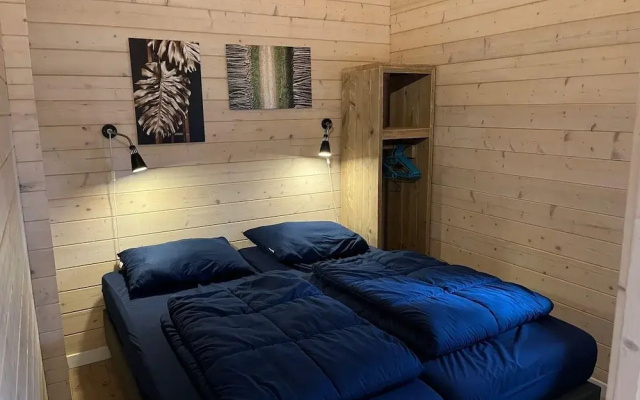 Wooden Chalet Near Three National Parks