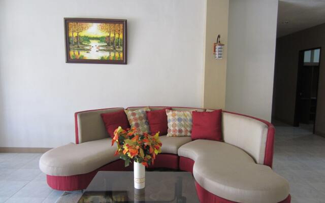 Aica Suites