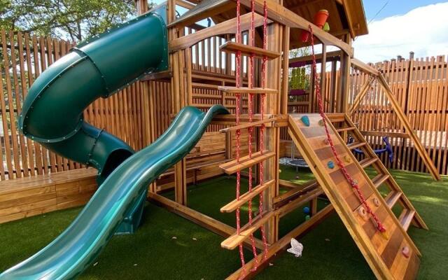 Alicekeys (Алискис) на улице Молодогвардейская 2/64