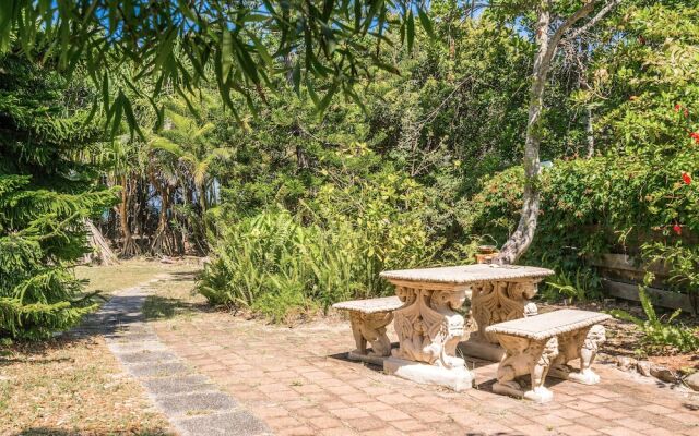 Gigi's - Absolute Beachfront