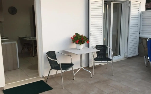 villalithos studio 2