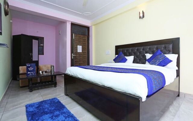 OYO 11504 N D Star Residency