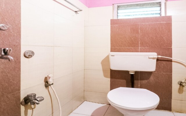 Spot On 49266 Chandrabindu Lodge
