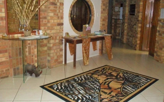 8 Royal Palm Bed & Breakfast