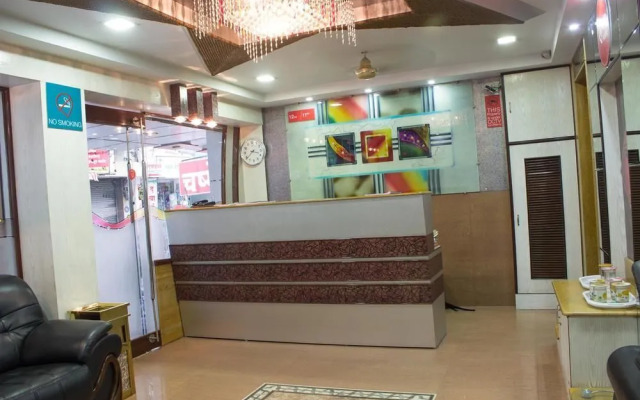 OYO Flagship 072 Hotel Orient Inn