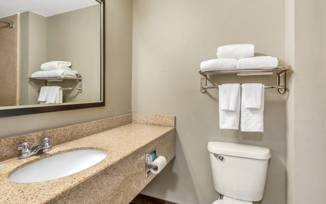 Best Western Airport Inn & Suites