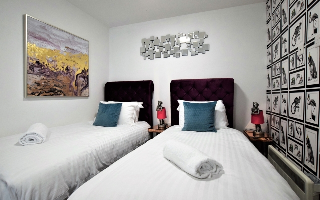 Your Apartment Berkeley Sq Pads #8