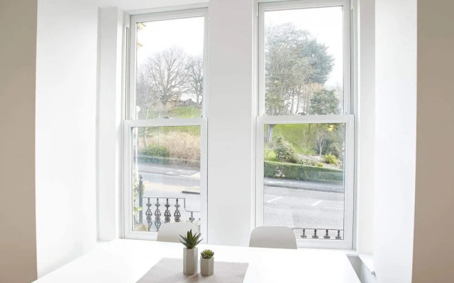 Host Stay Park View Apartment
