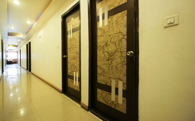Sri Sai Inn by OYO Rooms