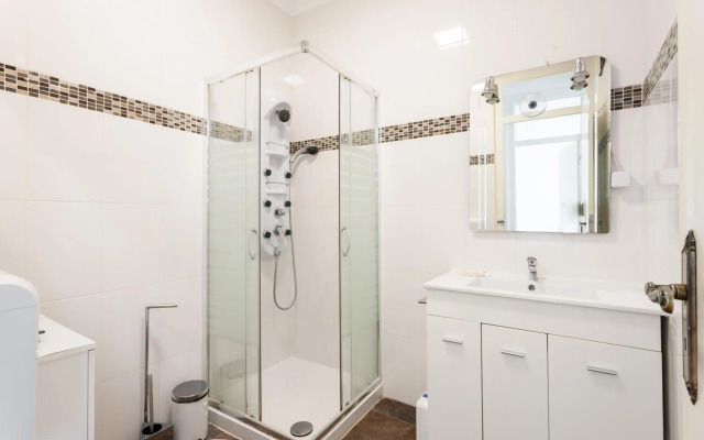 FLH The Poet Apartment near Saldanha