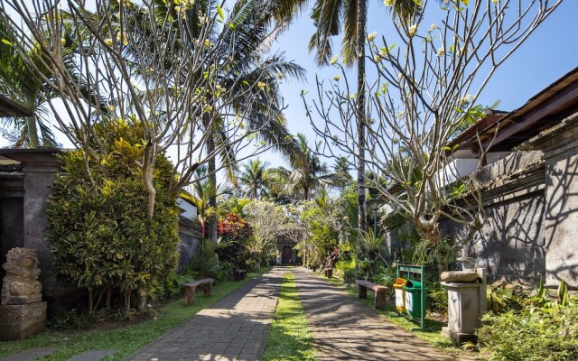 Ubud Raya Villa