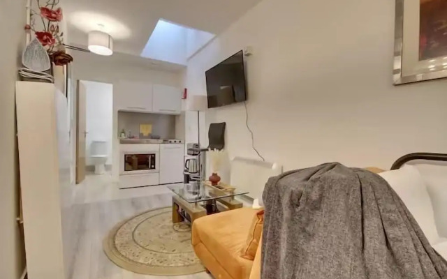 Stunning Compact Studio in Portsea