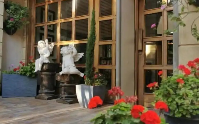 Hisham Hotel