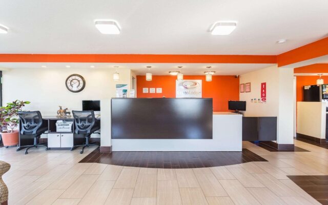 Econo Lodge White Pine Morristown I-81 & I-40 Split