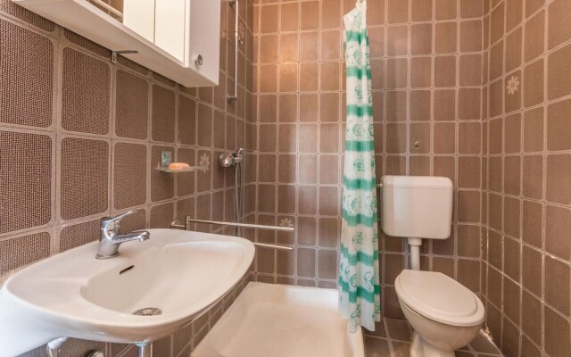 Beautiful Apartment in Drage With Wifi and 1 Bedrooms