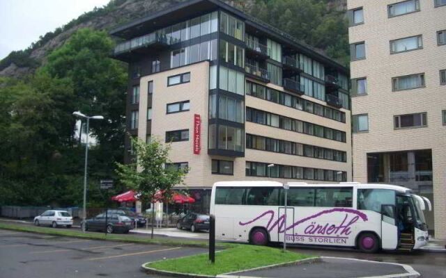 Stoltzen Hotel  Apartments