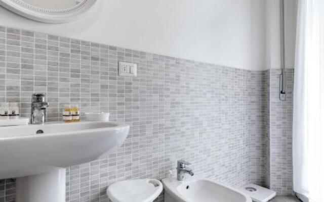 Piazza De Angeli M1 Comfortable Flat with Balcony