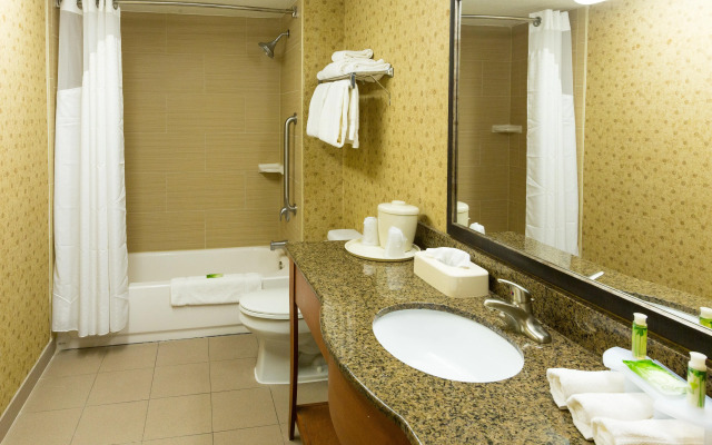 Holiday Inn Express & Suites Jacksonville Airport by IHG