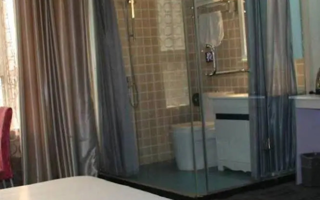 Zhengzhou Gaocheng Business Hotel