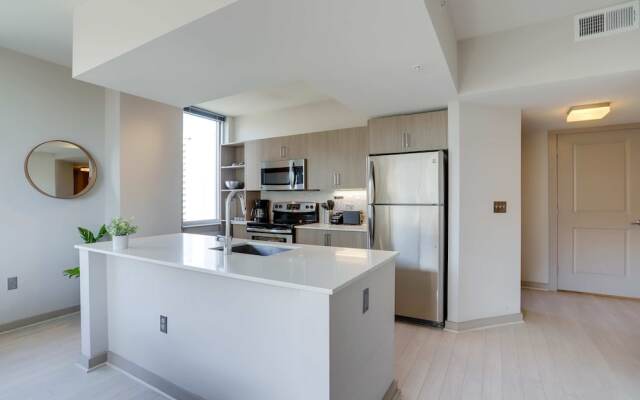 Trendy n Exclusive Apto at Crystal City