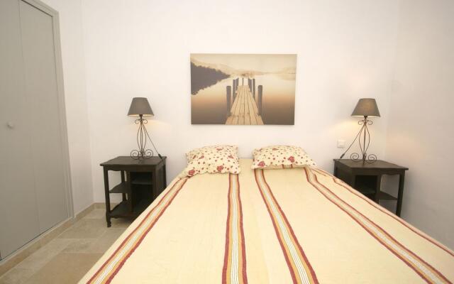 Cozy holiday home in Saint-Antonin-du-Var with large pool