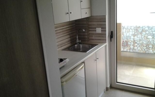 Lola Apartments