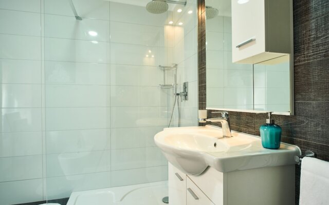 Old Town Splendid Apartments by Irundo