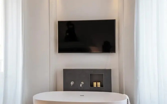 Condotti Apartment