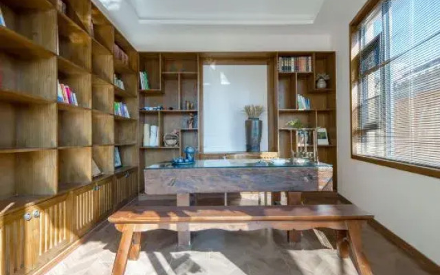 Shaxi Yishui Yifang Homestay