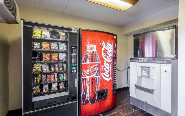 Red Roof Inn Boston - Southborough/ Worcester