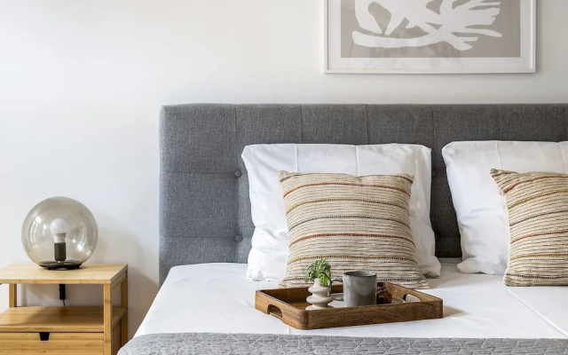 Leaves 2- Chic Apt for 8 Persons in Central Copenhagen
