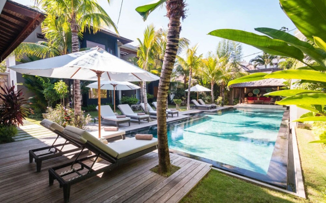 Luxury 6 Bedroom Villa With Private Pool, Bali Villa 2040