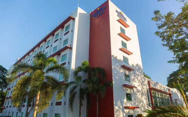 Microtel by Wyndham UP Technohub