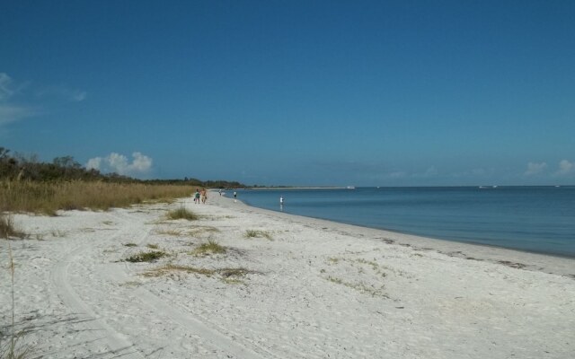 Sundial Beach Resort by Dream Vacation Rentals