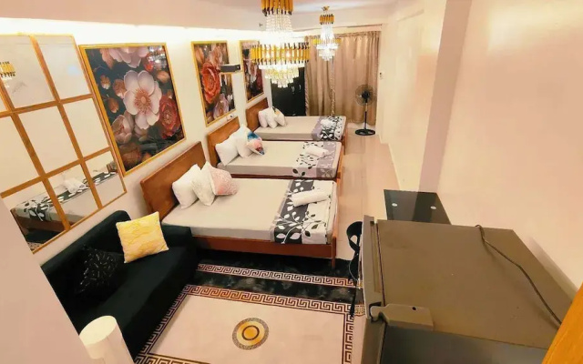 The Royal Bloom Room-1409TowerA