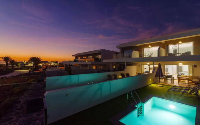 Marina Suite Villa Azul