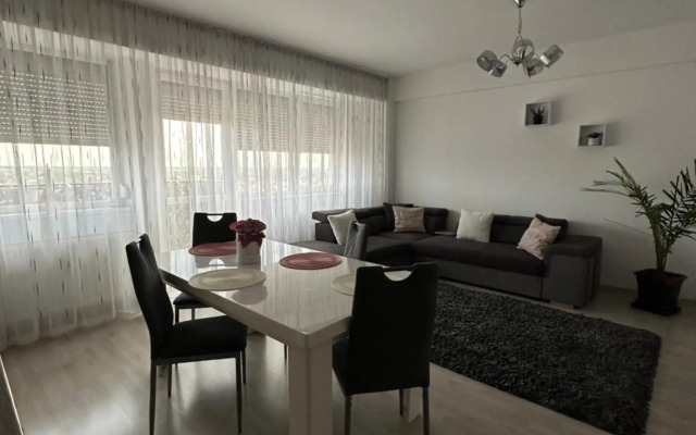 Class DeLuxe Apartments