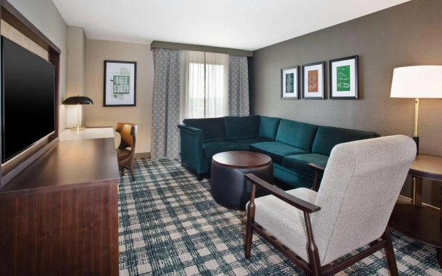 DoubleTree by Hilton Lansing