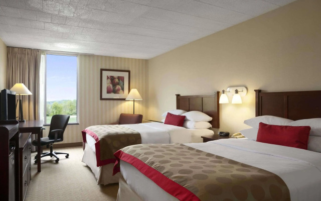 Ramada Greensburg
