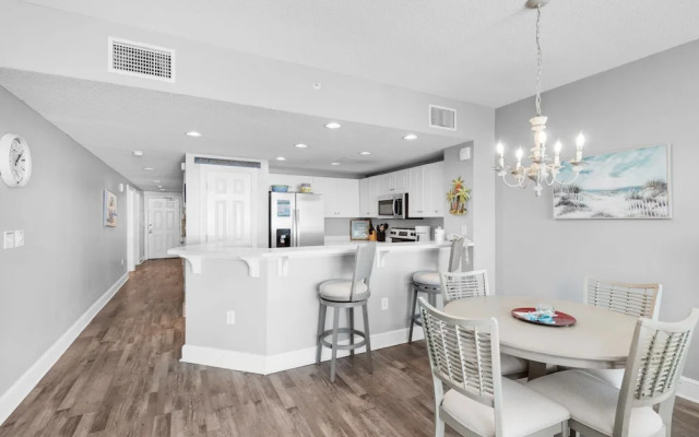 Majestic Beach Towers 2-803