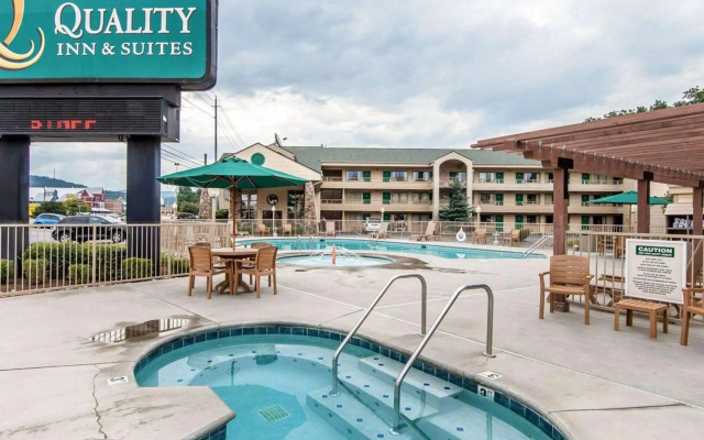 Quality Inn And Suites Dollywood