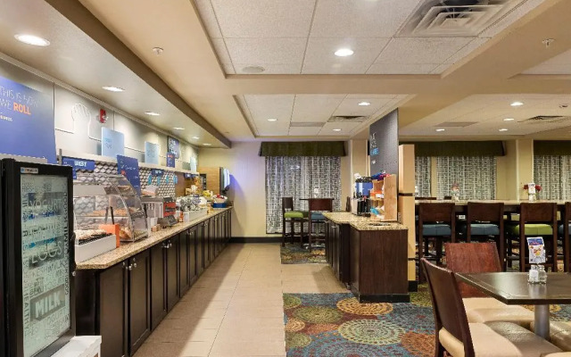 Holiday Inn Express Bloomington West by IHG
