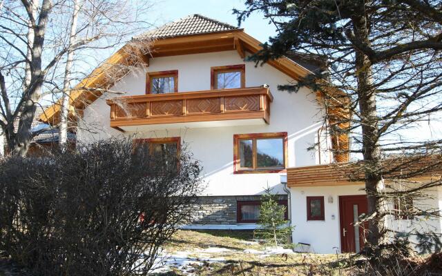 Apartment Near Forest in Salzburg