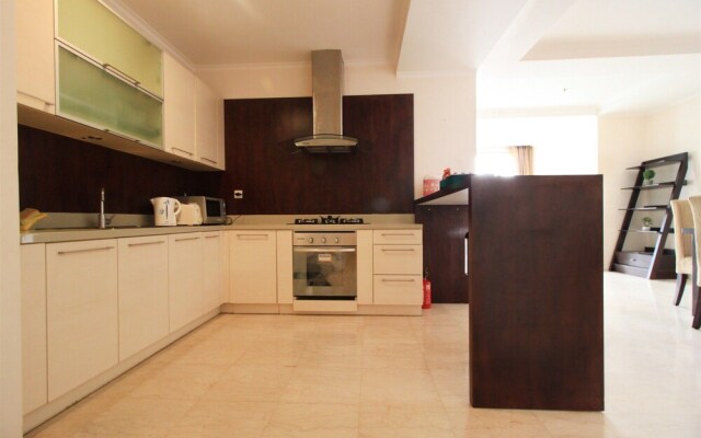 3 Bedroom at FX Sudirman by Travelio