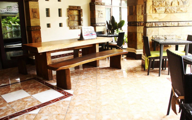 ZEN Rooms Sukajadi Sindang Sirna