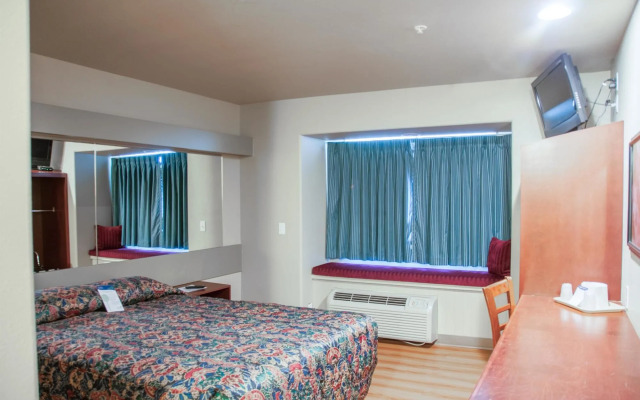 Motel 6 Idaho Falls, ID - Snake River