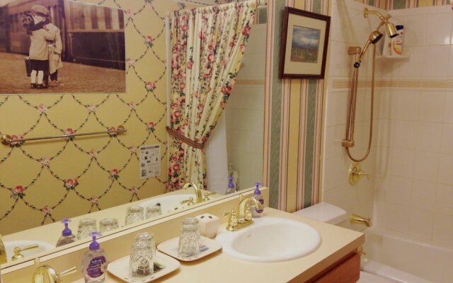 Golden Umbrella Bed and Breakfast