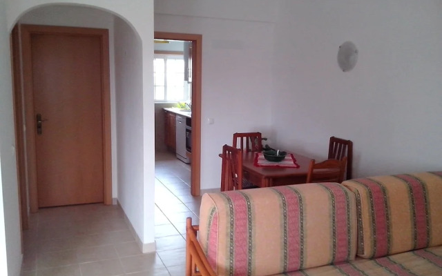 Captivating 1-bed Apartment in Olhos de Agua