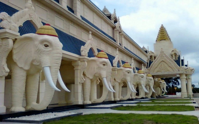 Savan Resorts